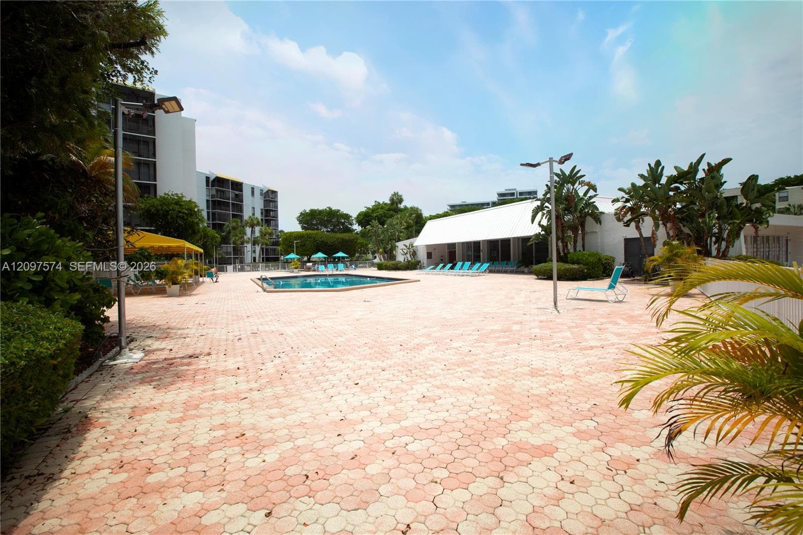 BISCAYA III CONDO · #714 in Aventura - Photo 48