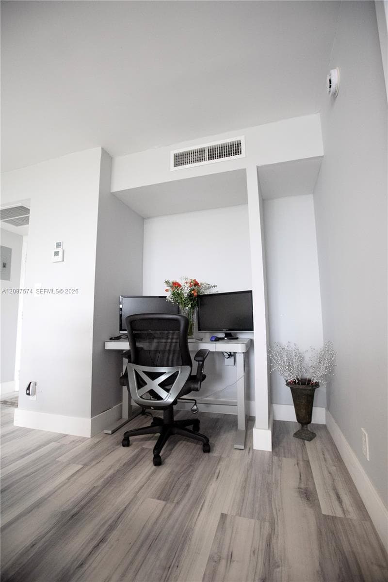 BISCAYA III CONDO · #714 in Aventura - Photo 29