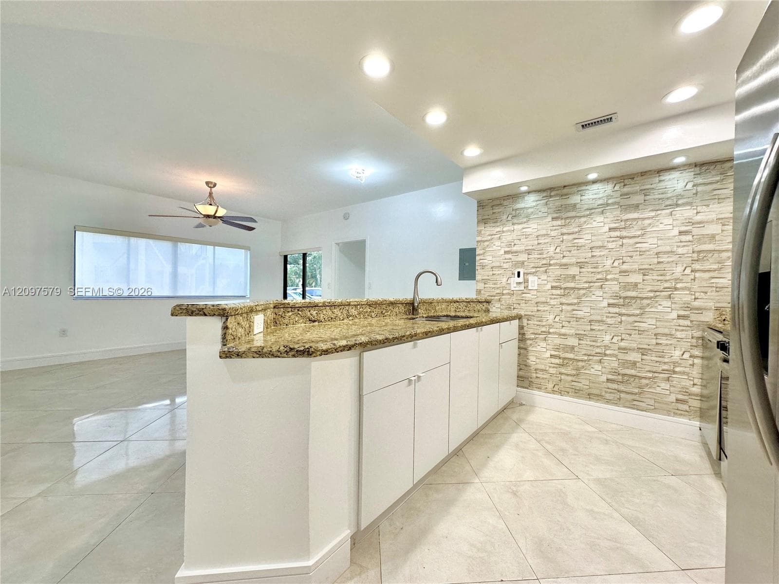 MARINA OAKS CONDO · #1802 in Fort Lauderdale - Photo 2