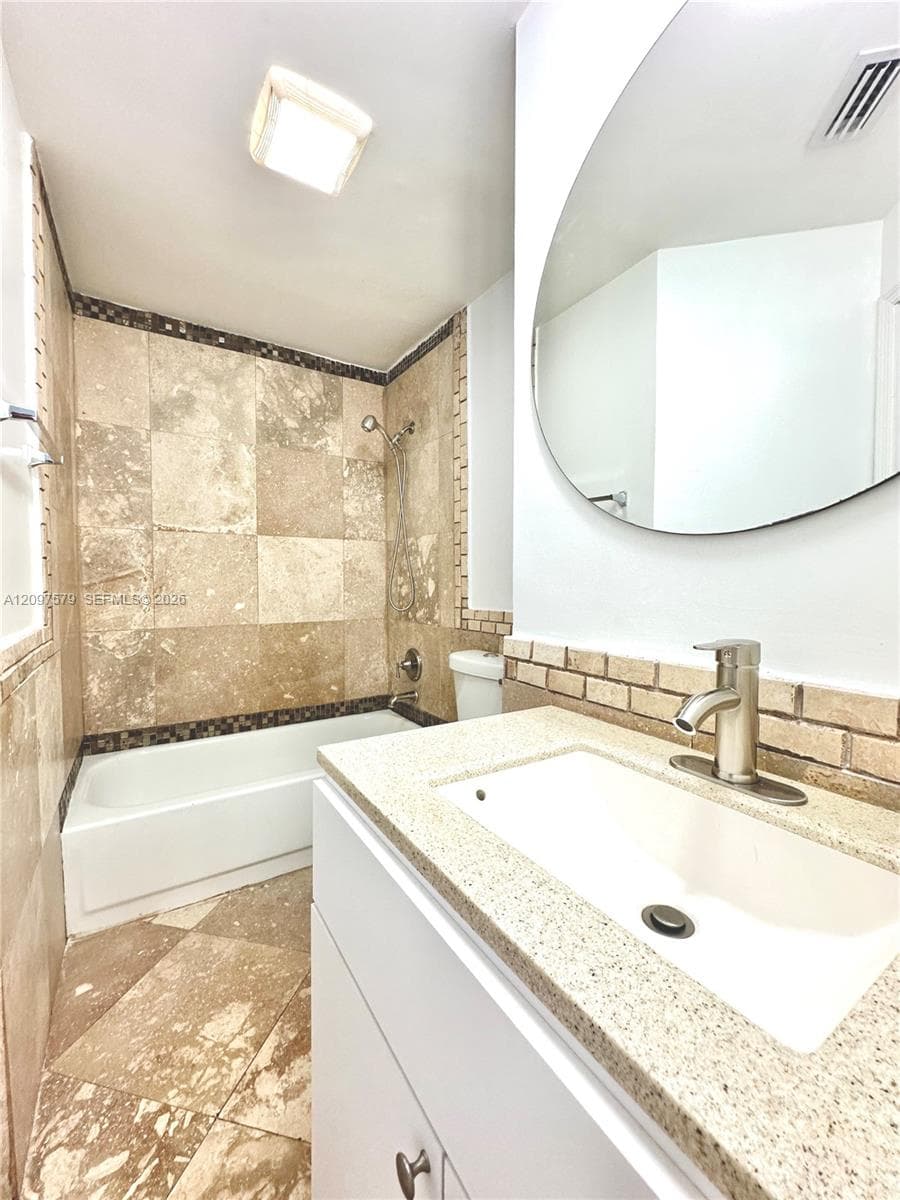 MARINA OAKS CONDO · #1802 in Fort Lauderdale - Photo 17
