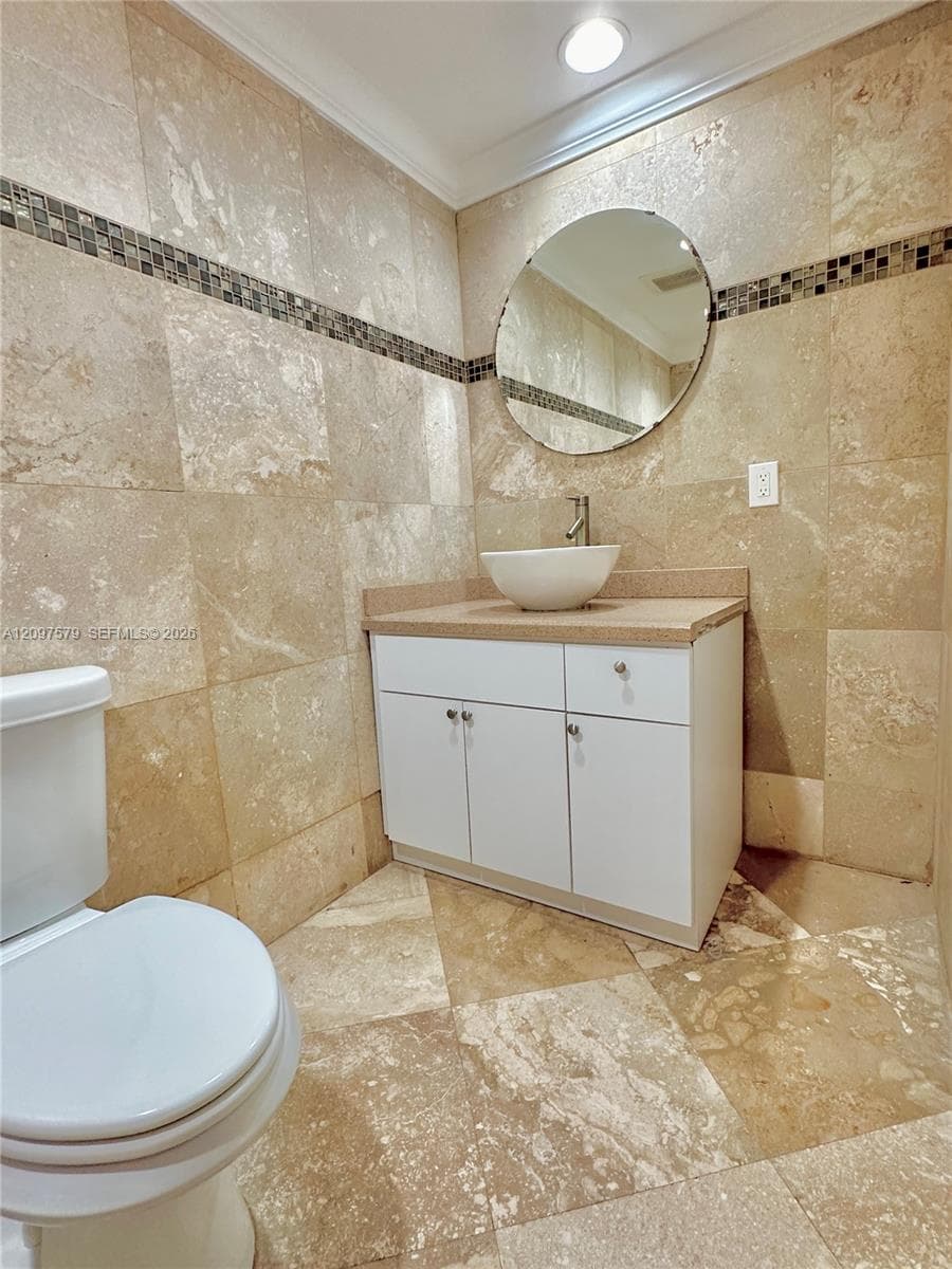 MARINA OAKS CONDO · #1802 in Fort Lauderdale - Photo 11