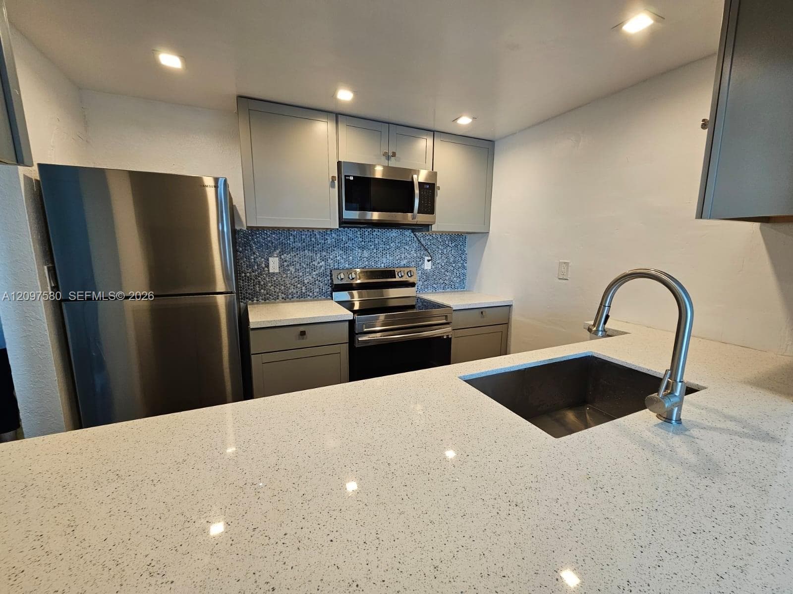 YOLANDA VILLAS CONDO · #902E in Miami - Photo 7