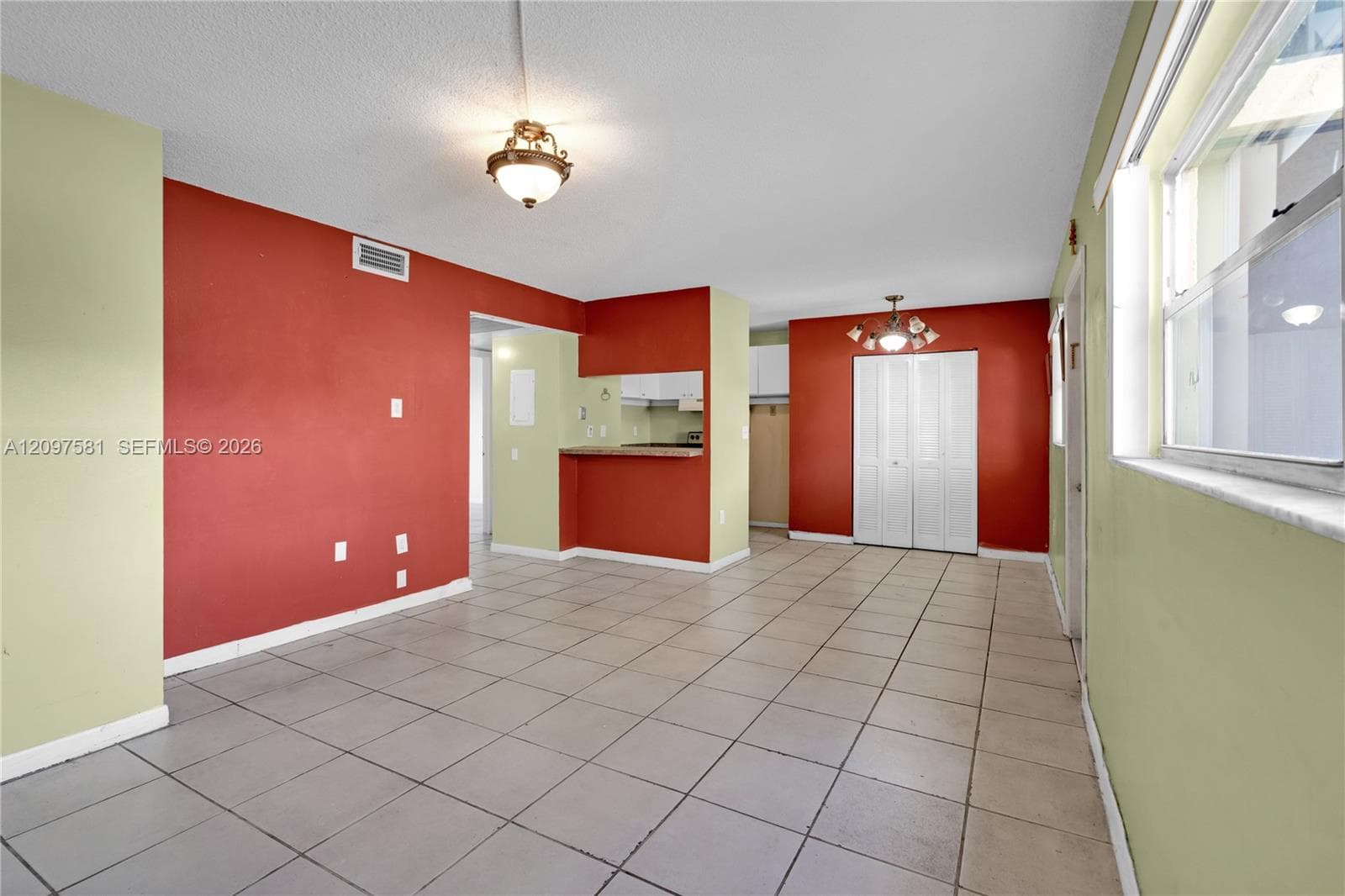 Lakeside XI condominium · #8-5 in Miami - Photo 6