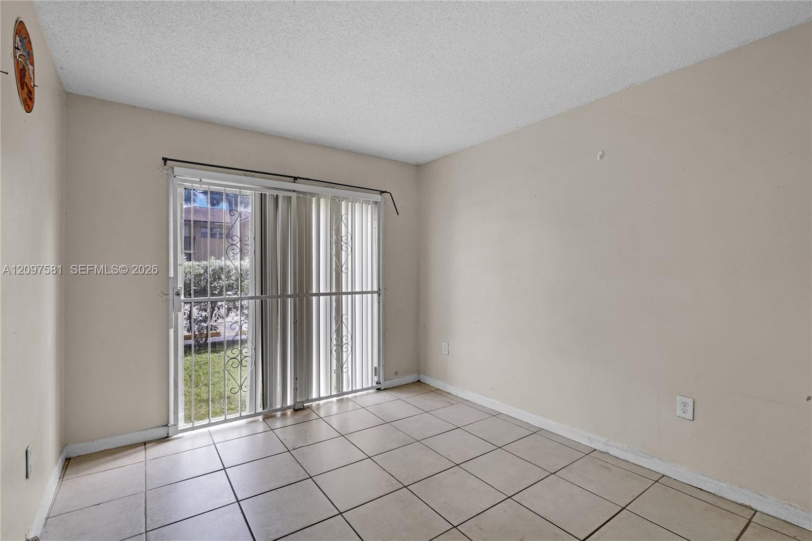 Lakeside XI condominium · #8-5 in Miami - Photo 14