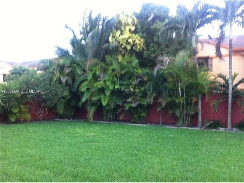 11784 SW 16th St photo 12