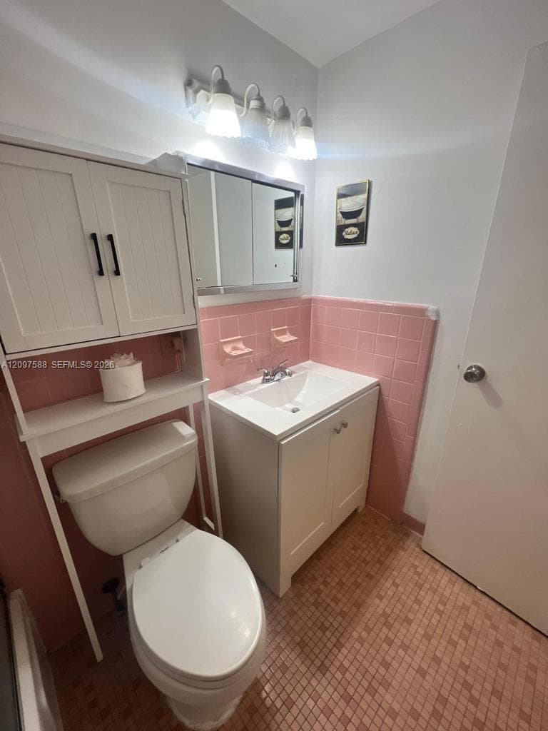 COLONIAL COURT CONDO BLDG · #121A in North Miami Beach - Photo 15