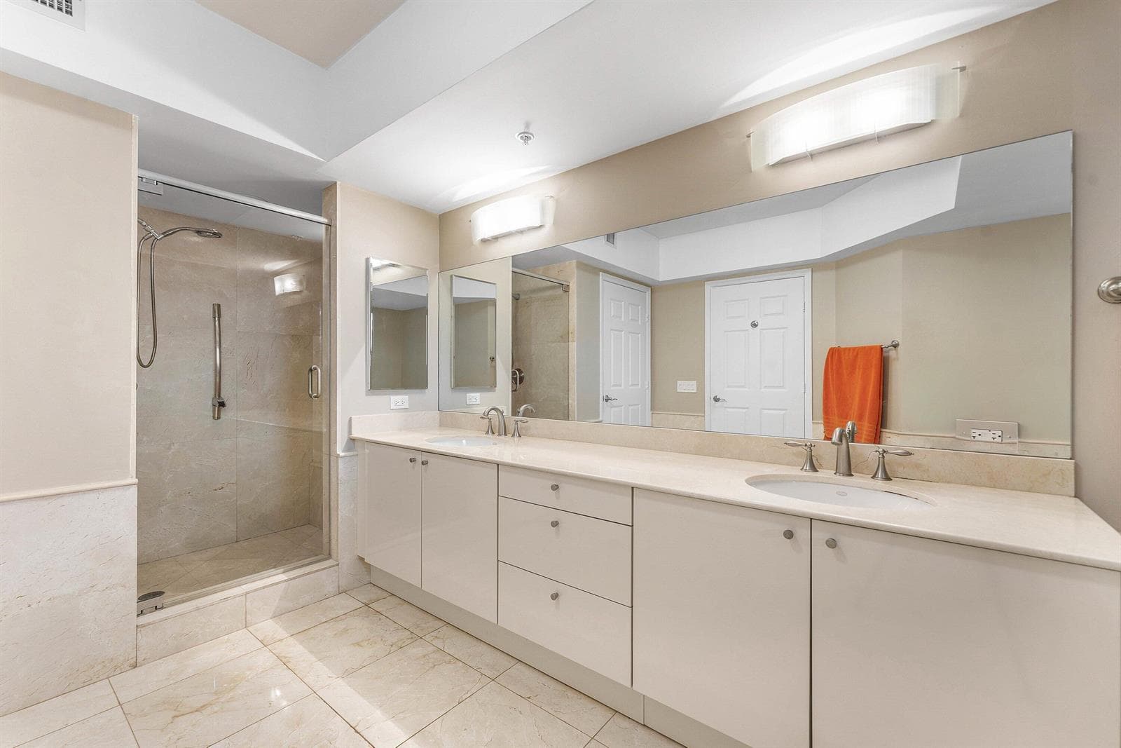 029-411NorthNewRiverDriveEast-FortLauder