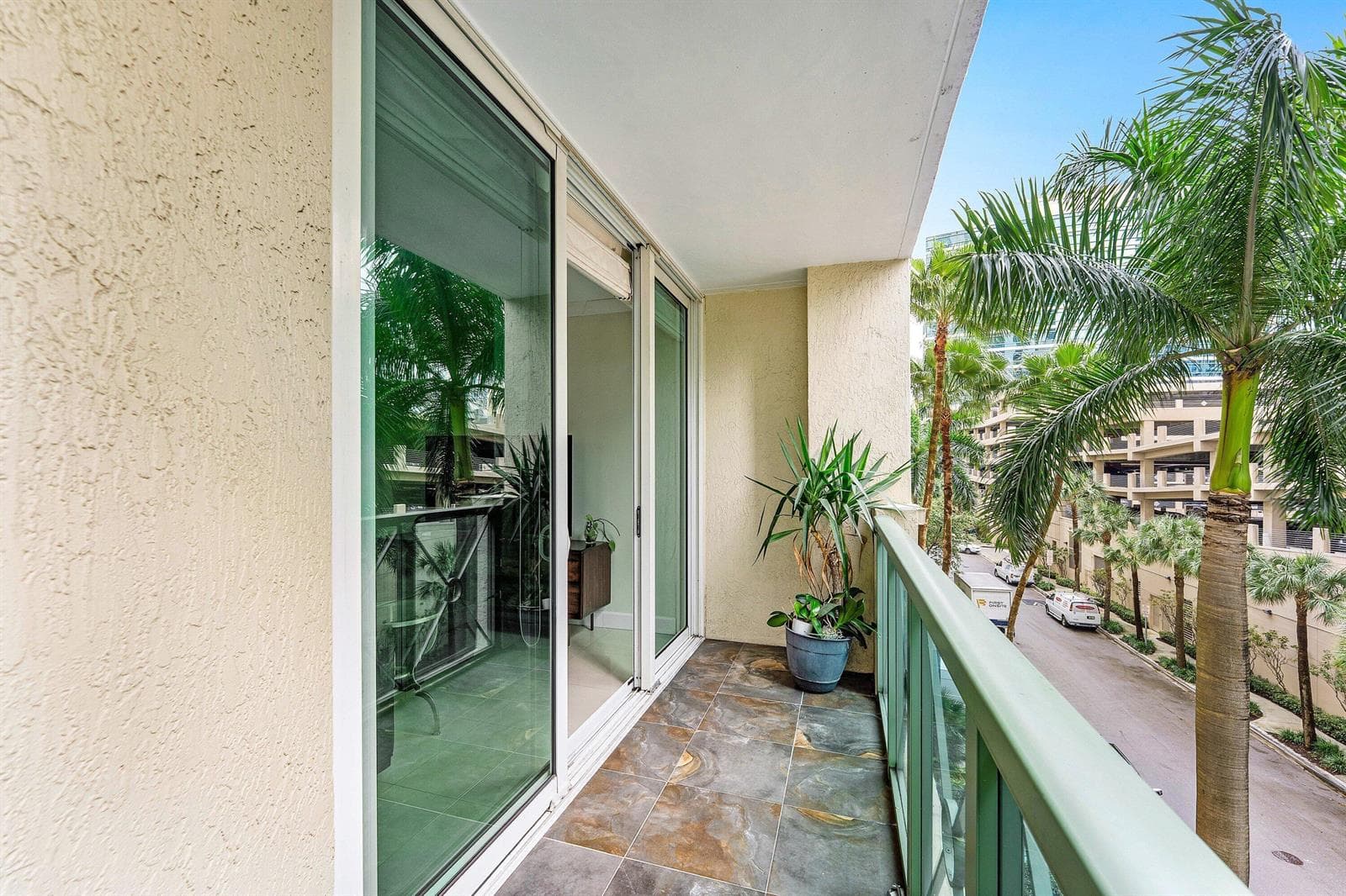 009-411NorthNewRiverDriveEast-FortLauder