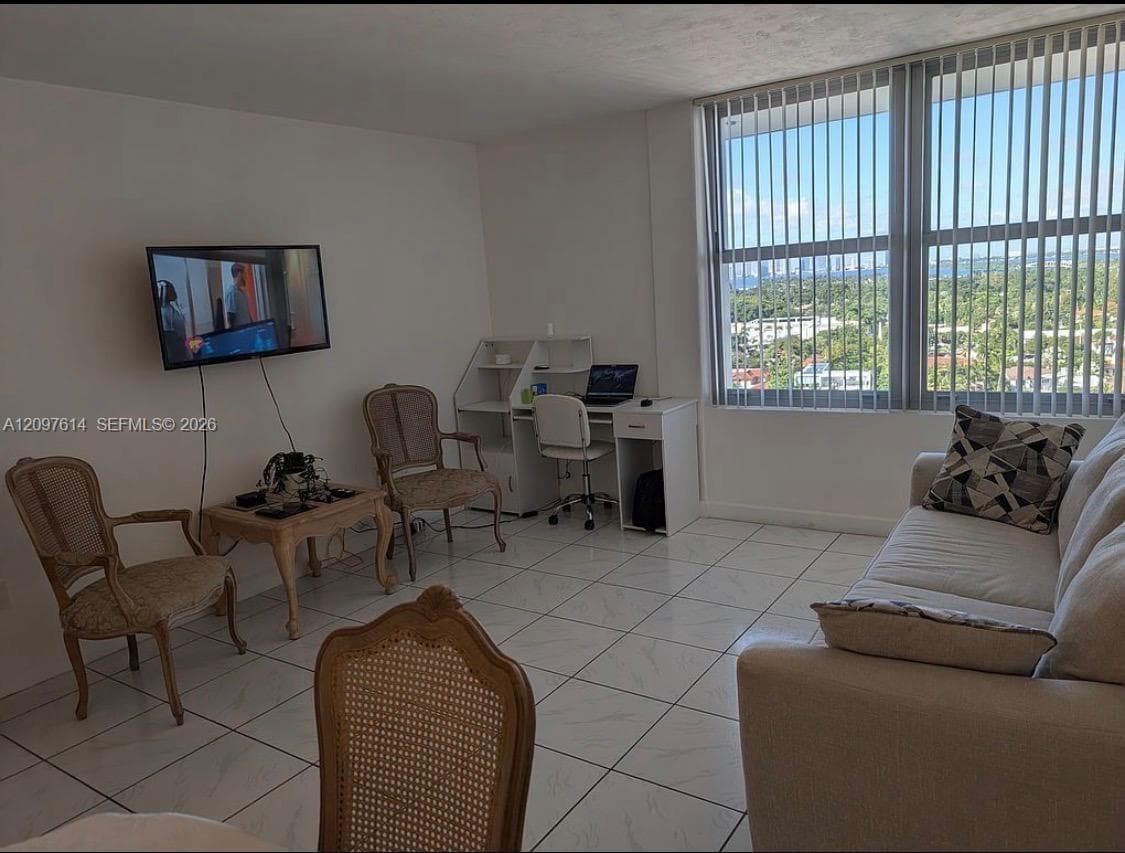 Triton Tower · #1738 in Miami Beach - Photo 9