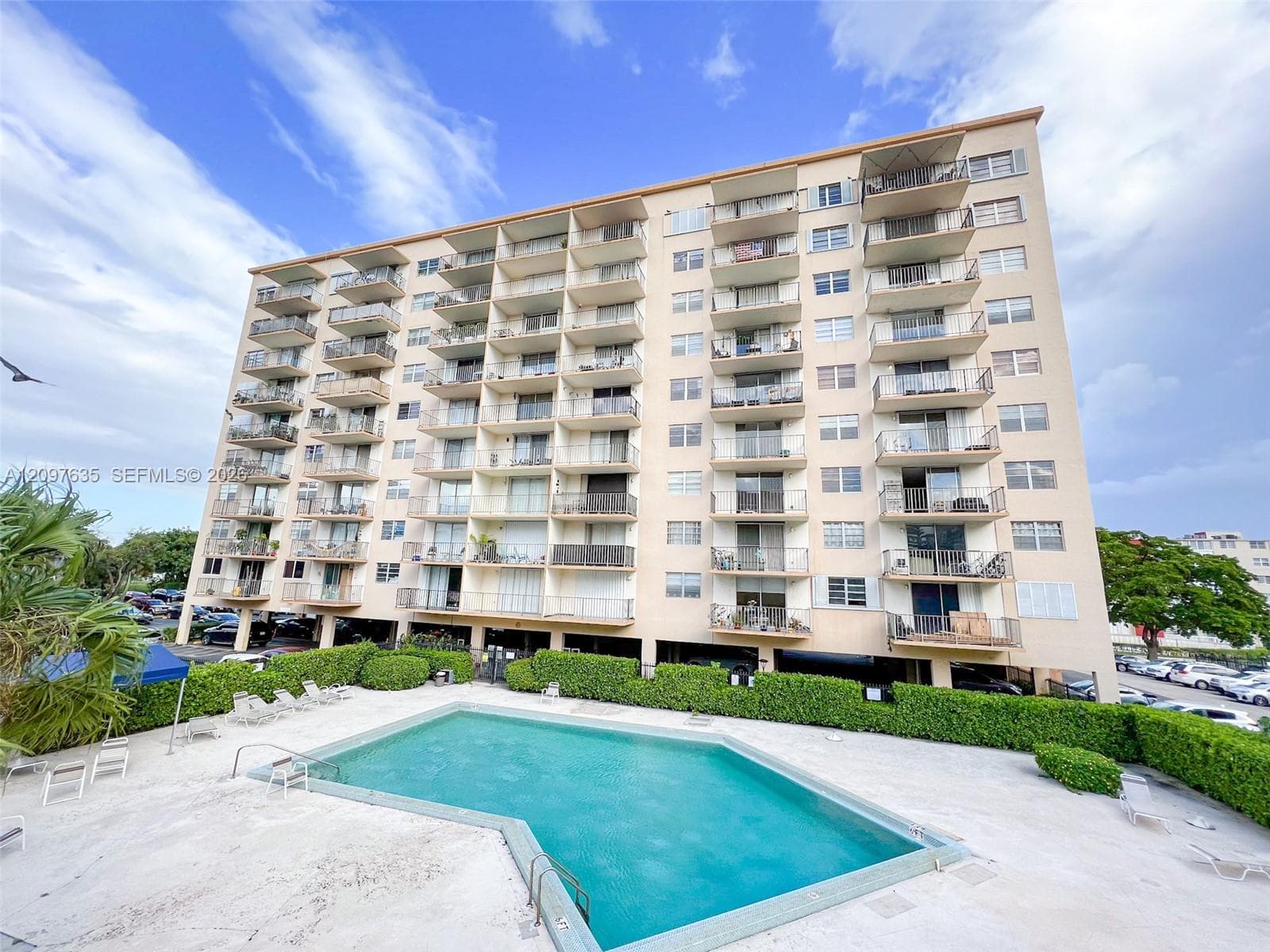 THREE HORIZONS NORTH COND · #PH3 in North Miami - Photo 3