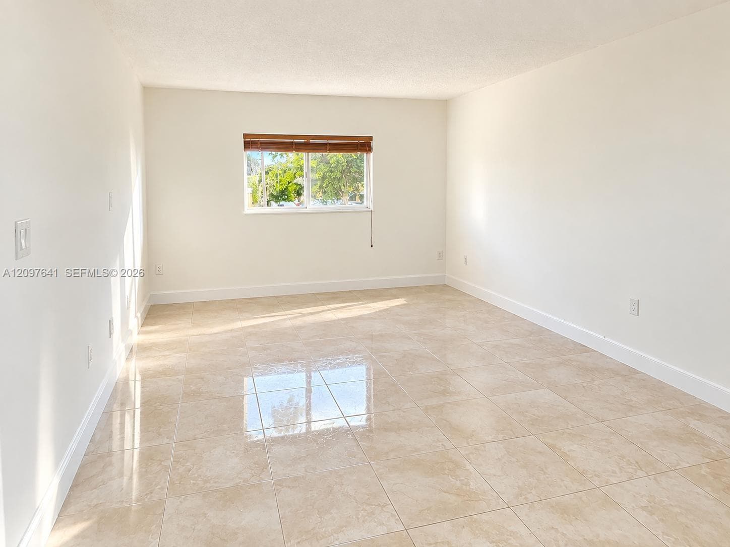 WATERVIEW CONDO · #13-207 in Miami - Photo 3