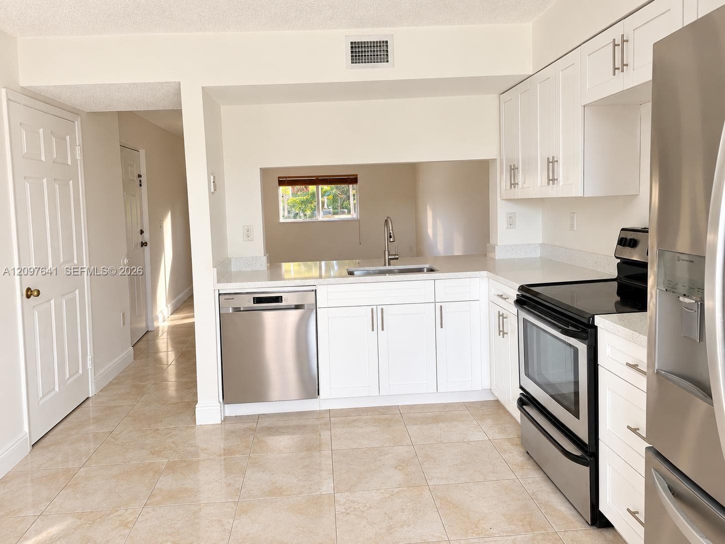 WATERVIEW CONDO · #13-207 in Miami - Photo 4