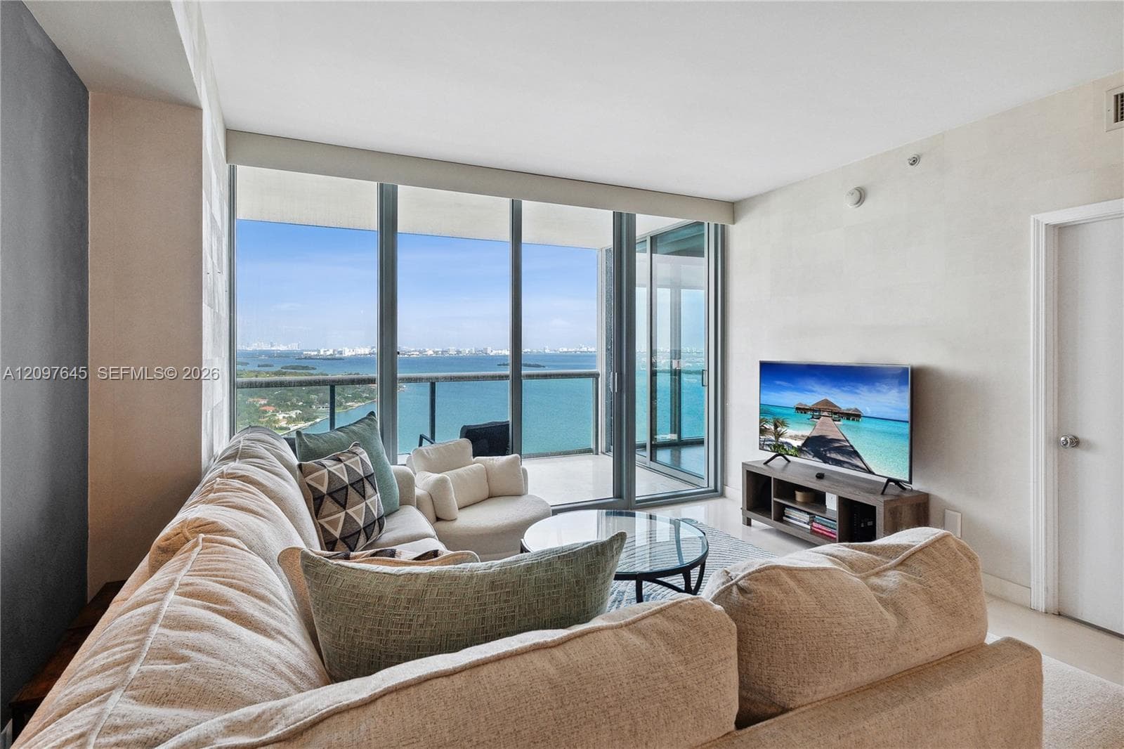 Blue Condominium · #2509 in Miami - Photo 6