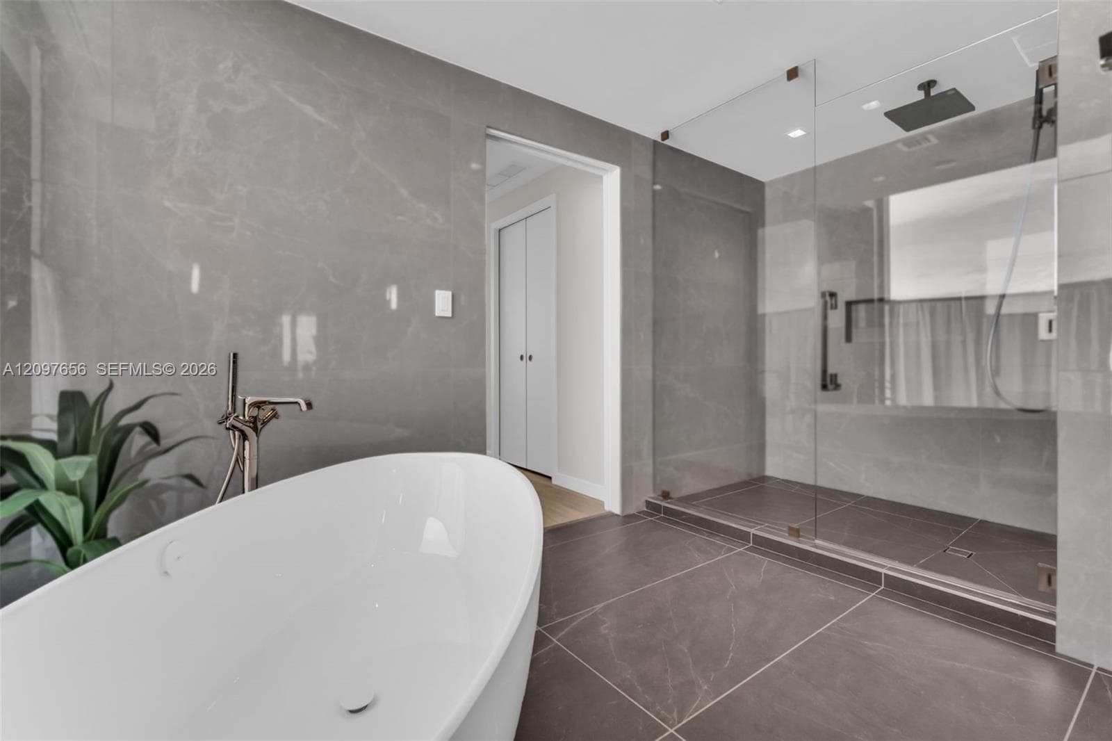 Solemar Pompano Beach · #906 in Pompano Beach - Photo 64