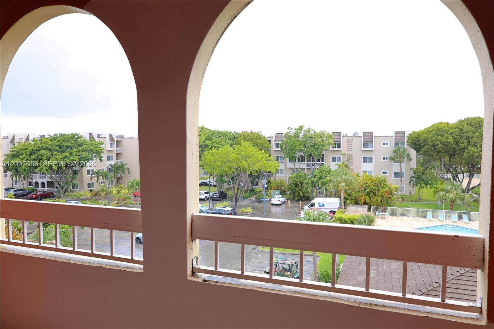 VILLAGE OF KINGS CREEK CO · #I-414 in Miami - Photo 9