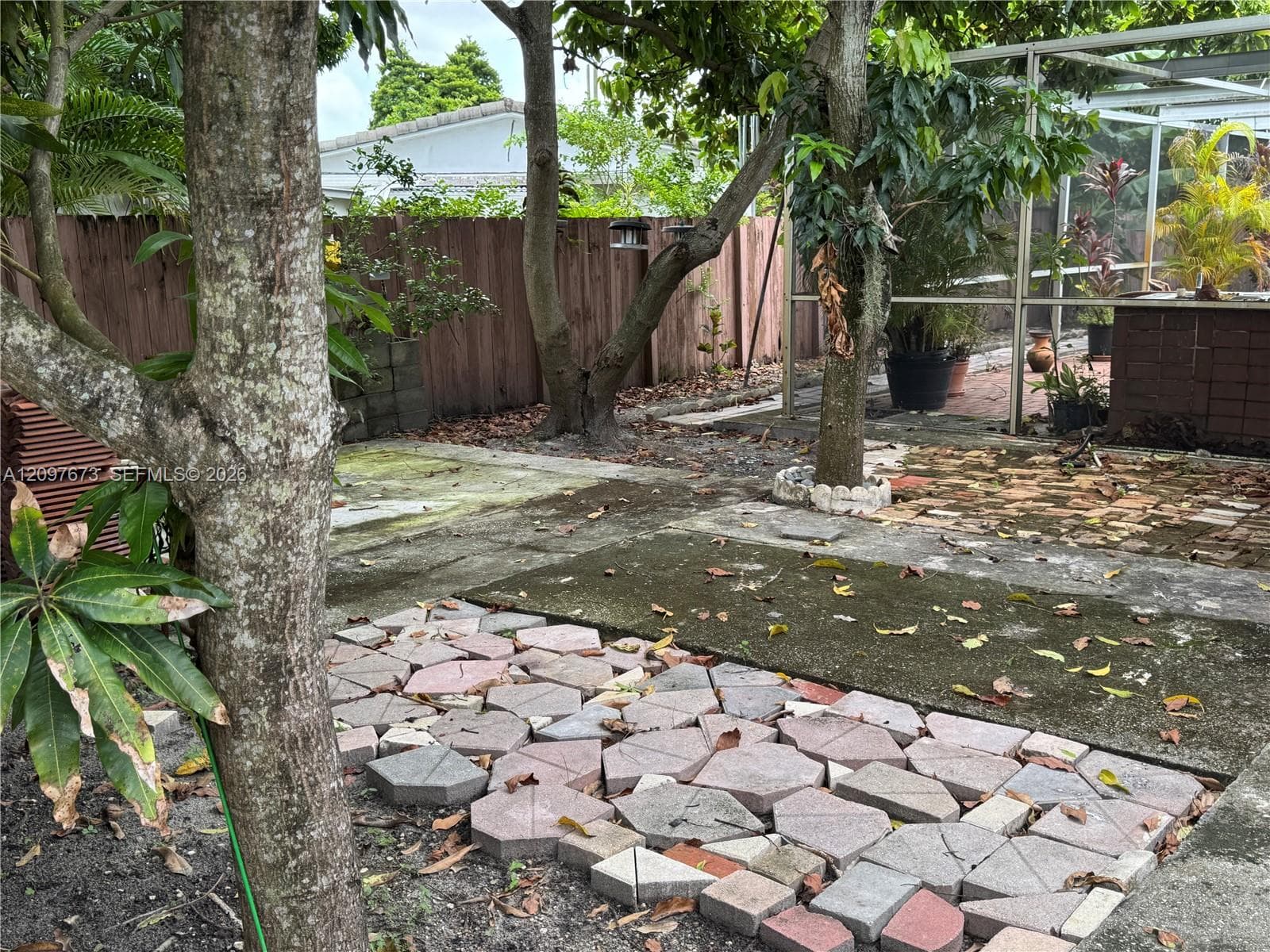 405 SW 106th Ave photo 9