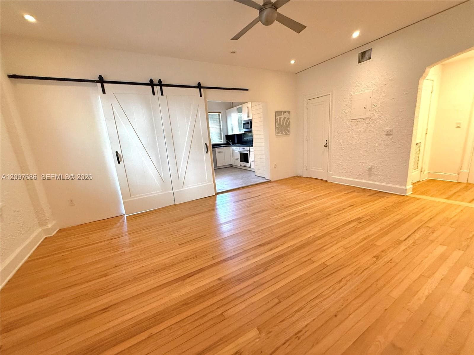 THE ESPLANADE BEACH CONDO · #108 in Miami Beach - Photo 4