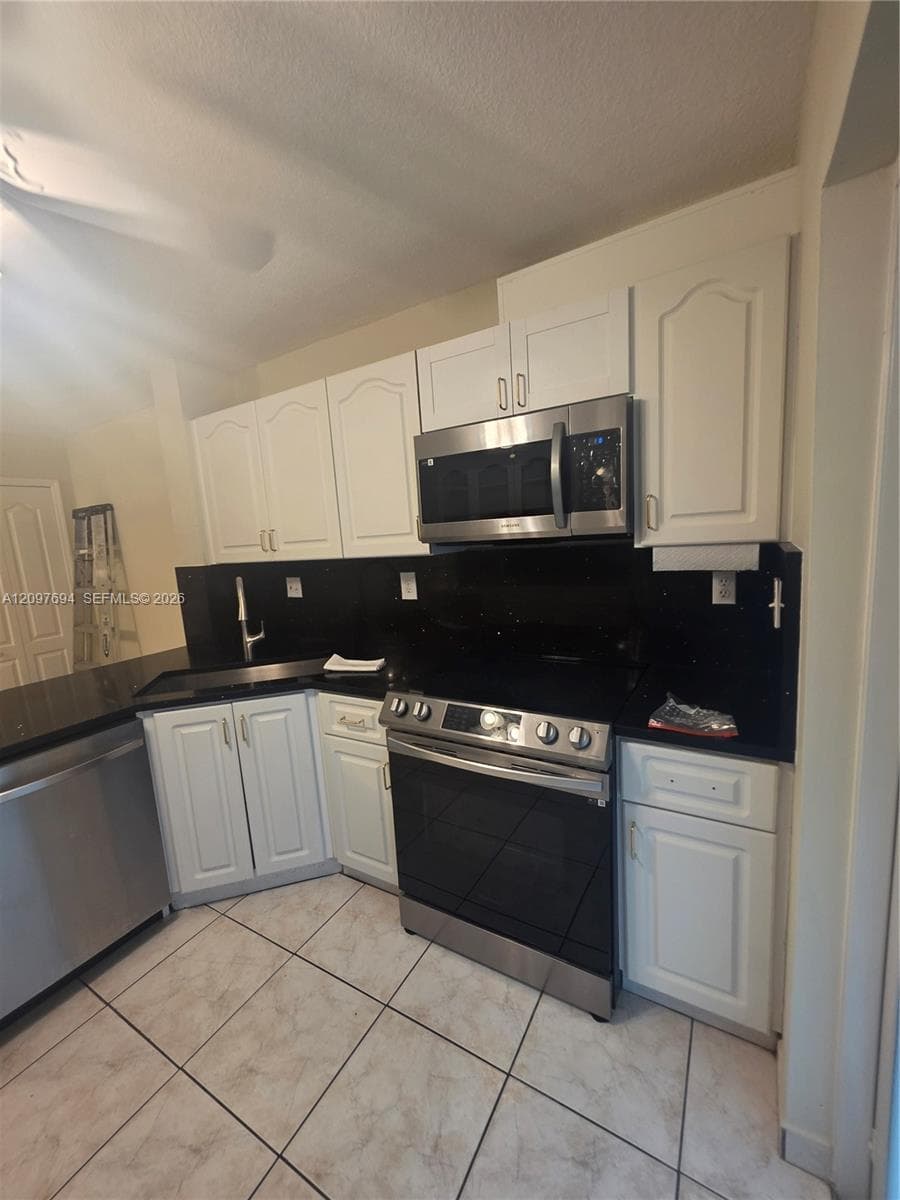 2505 W 76th St #103 photo 22