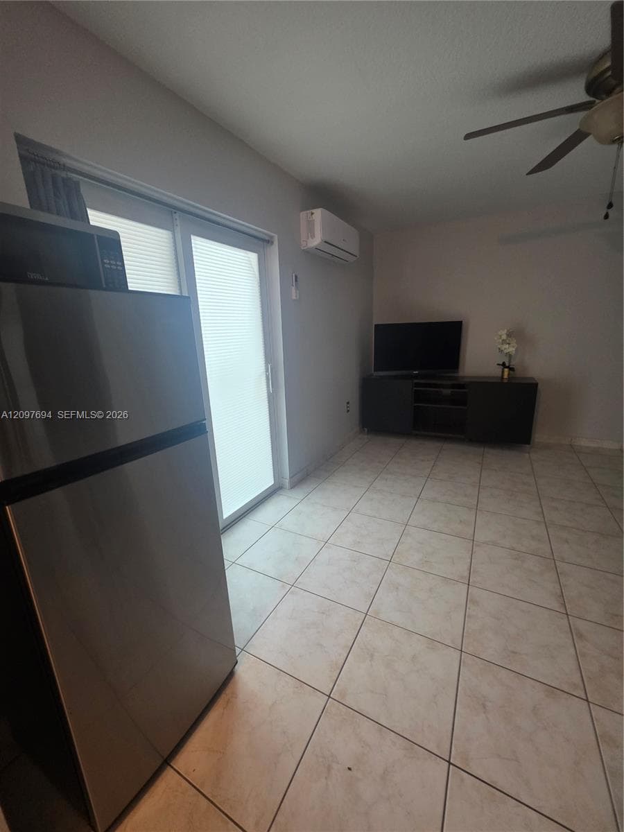 2505 W 76th St #103 photo 32