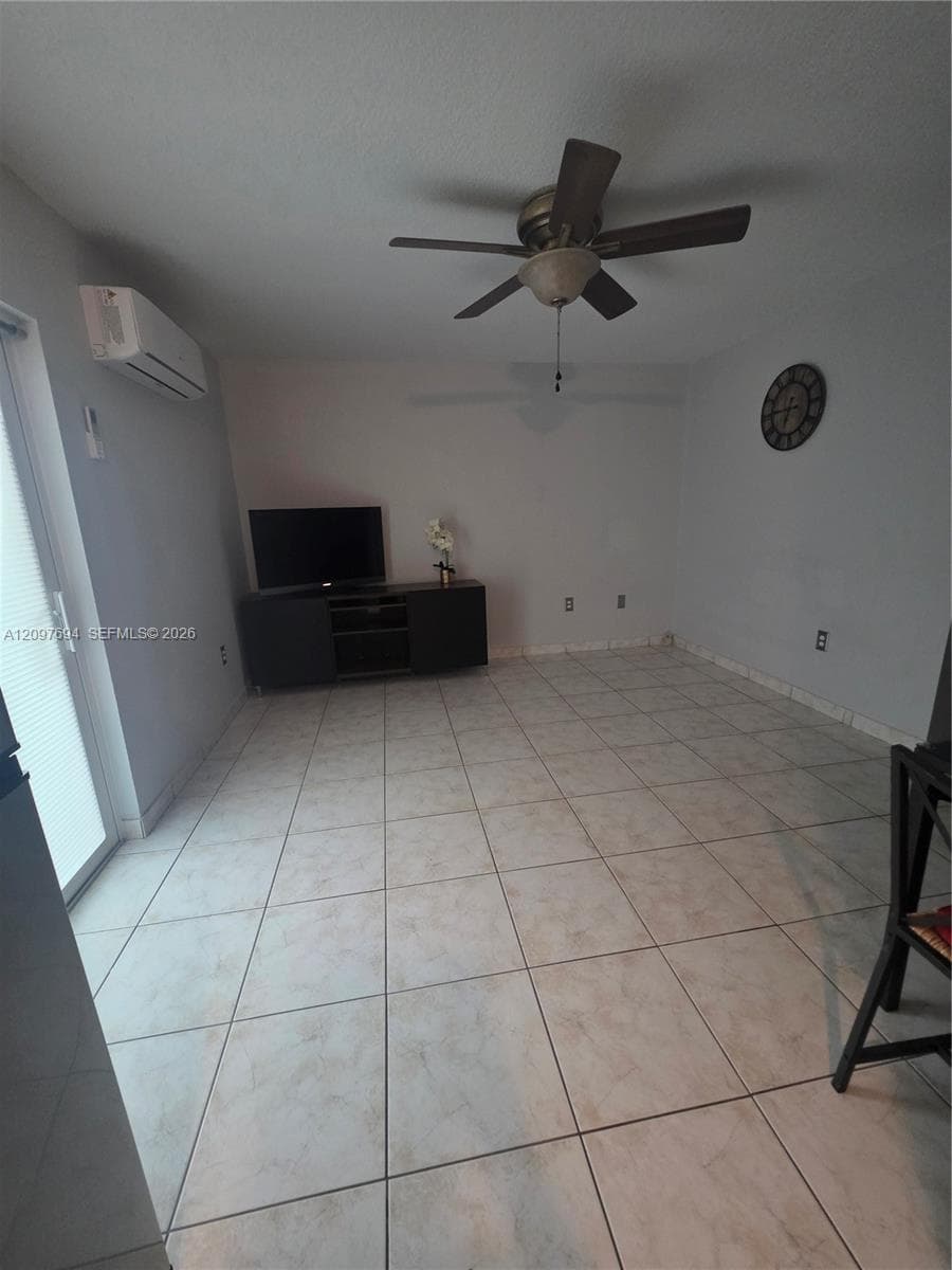 2505 W 76th St #103 photo 33