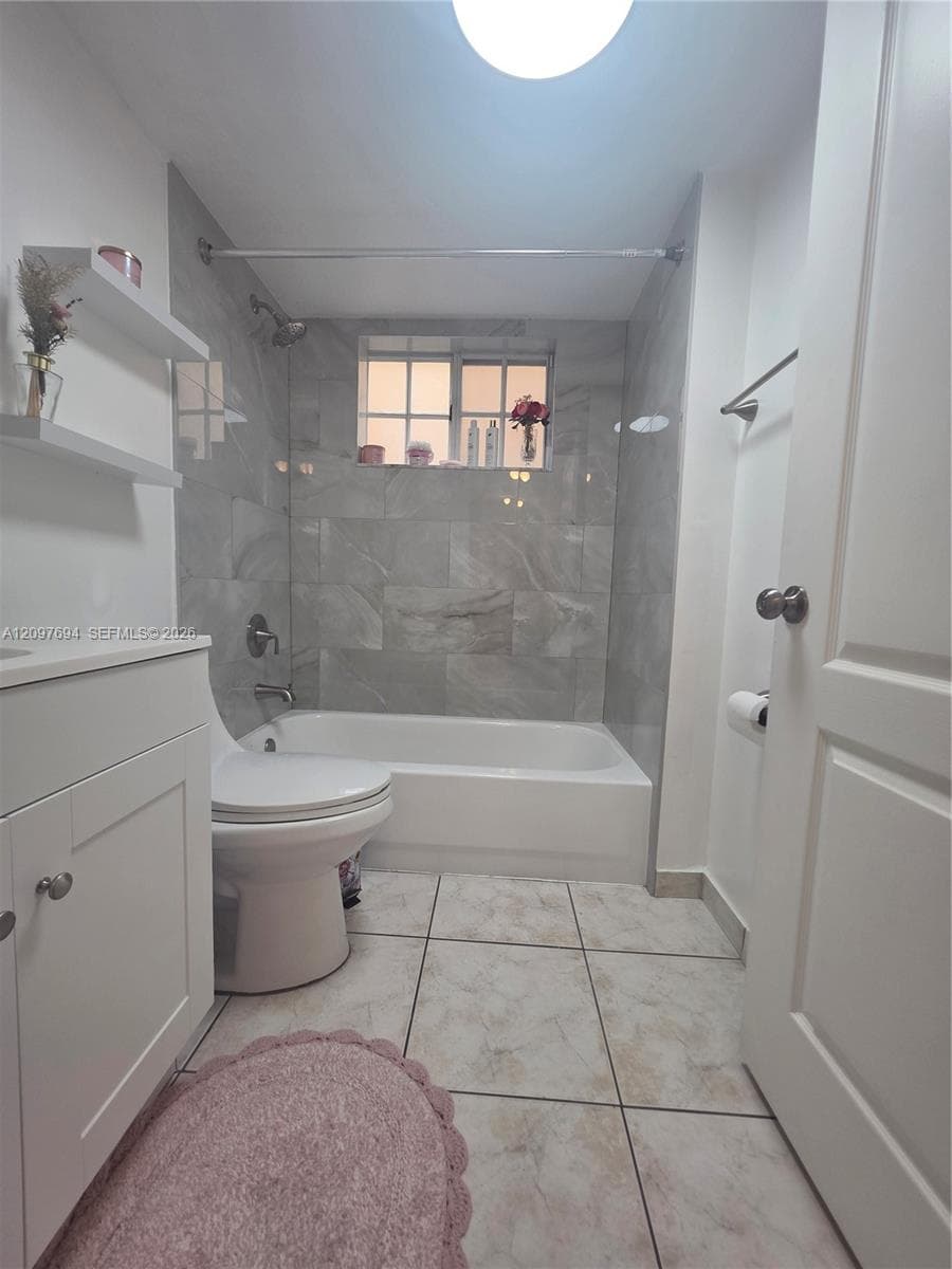 2505 W 76th St #103 photo 18