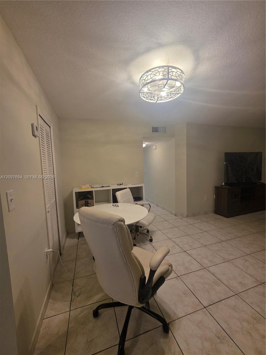2505 W 76th St #103 photo 8