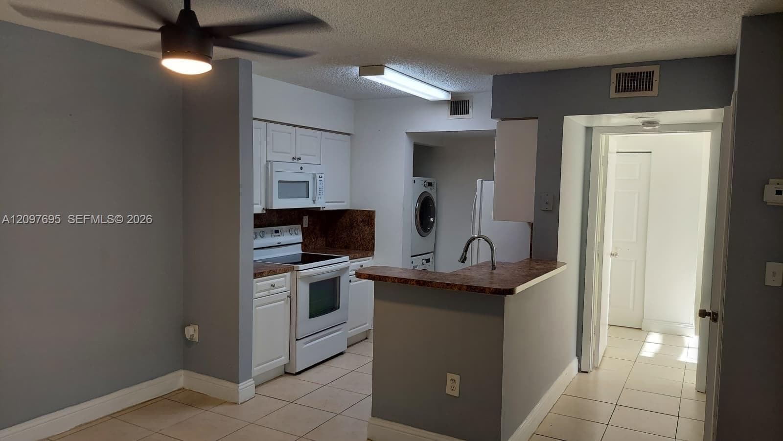 KENDALL LAKE TOWERS CONDO · #209 in Miami - Photo 3
