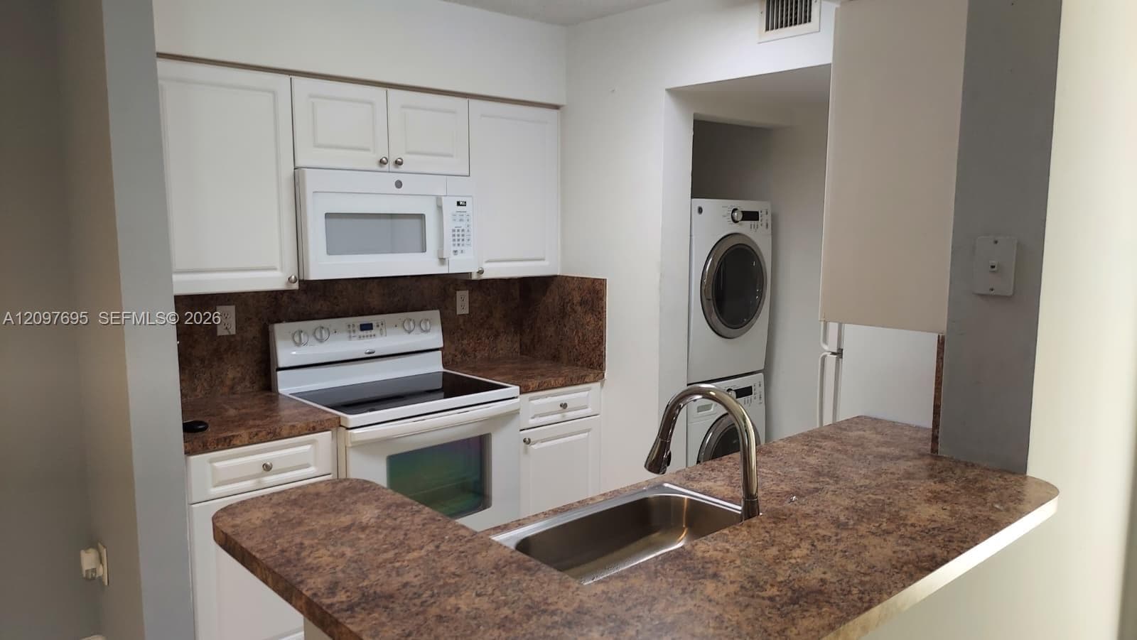 KENDALL LAKE TOWERS CONDO · #209 in Miami - Photo 5