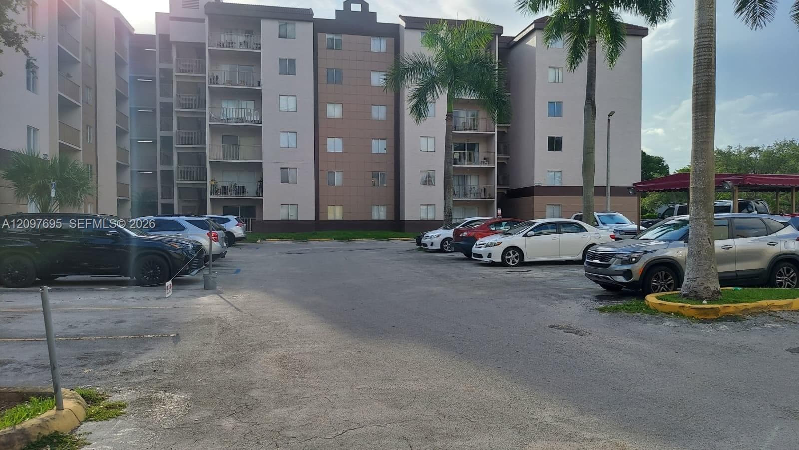 KENDALL LAKE TOWERS CONDO · #209 in Miami - Photo 14