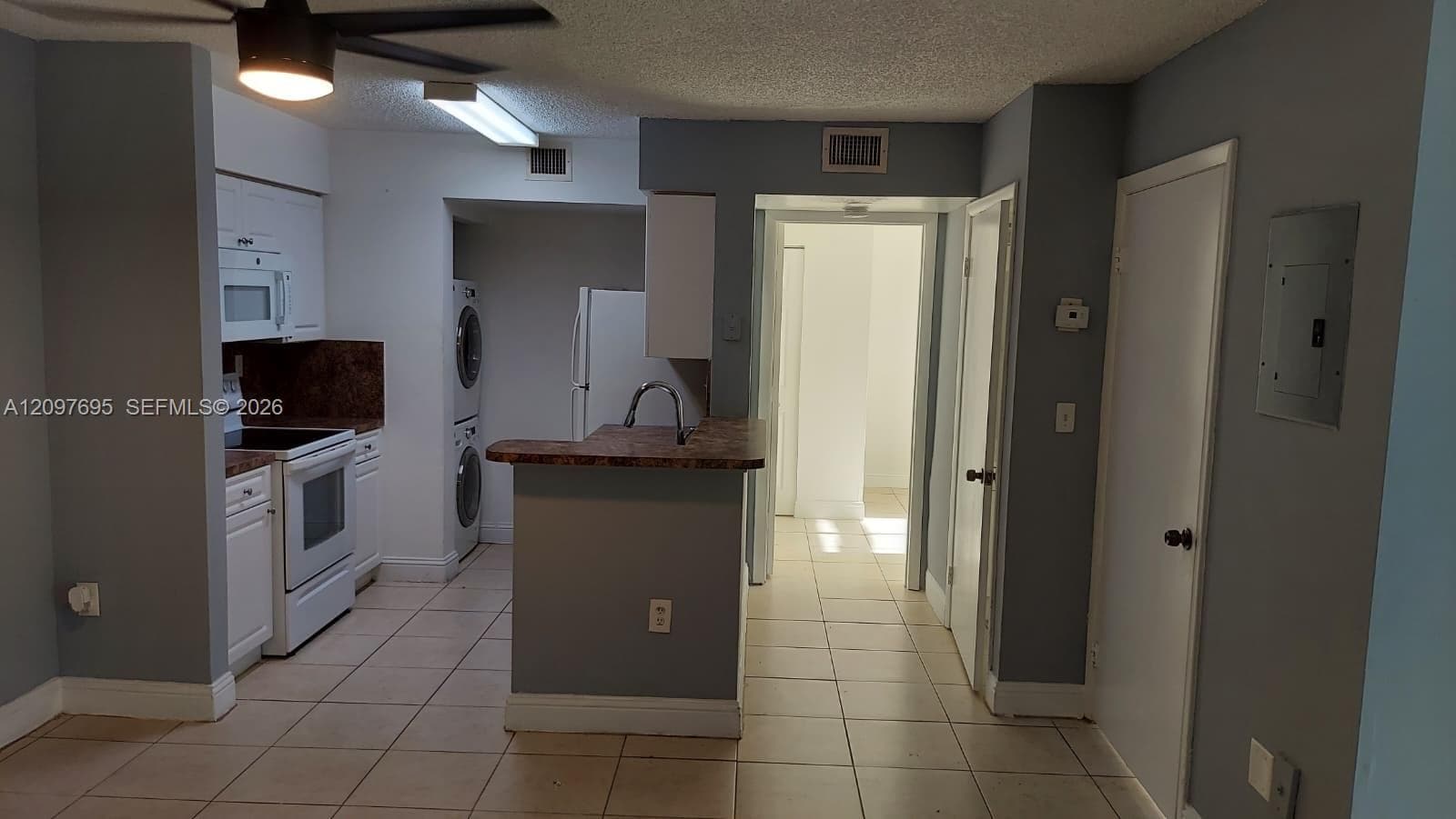 KENDALL LAKE TOWERS CONDO · #209 in Miami - Photo 4