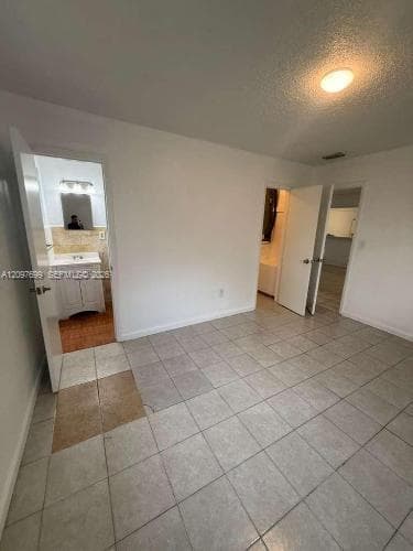 8835 SW 27th St photo 15