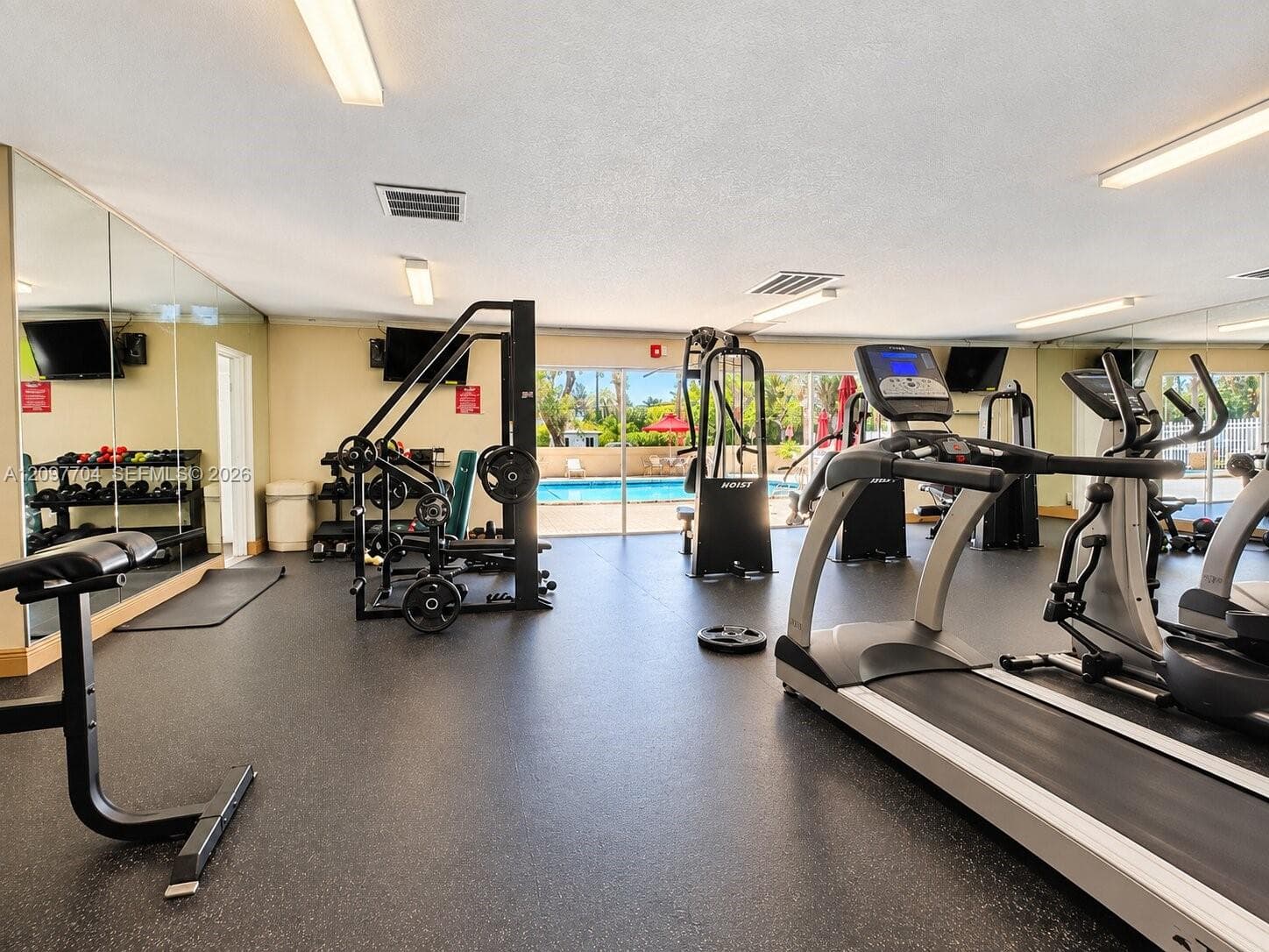 BAYVIEW PALMS CONDO · #236 in North Miami - Photo 23