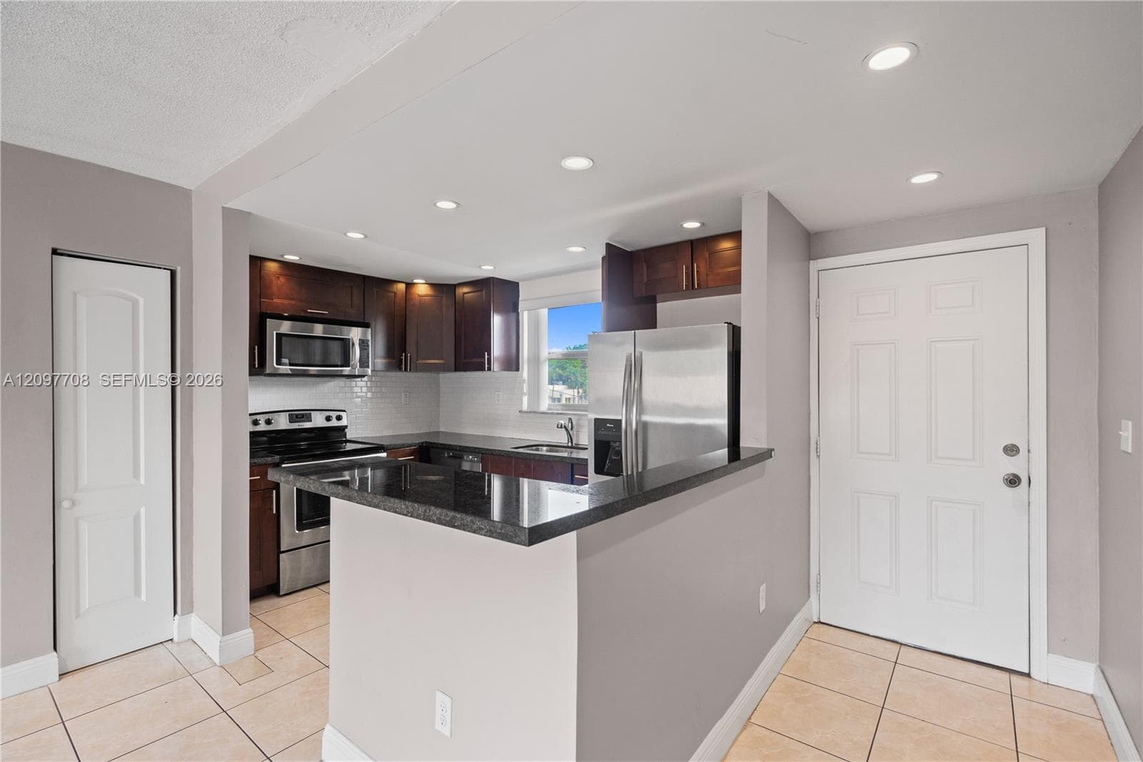 ENCLAVE TOWER CONDO · #6 in Miami Beach - Photo 4
