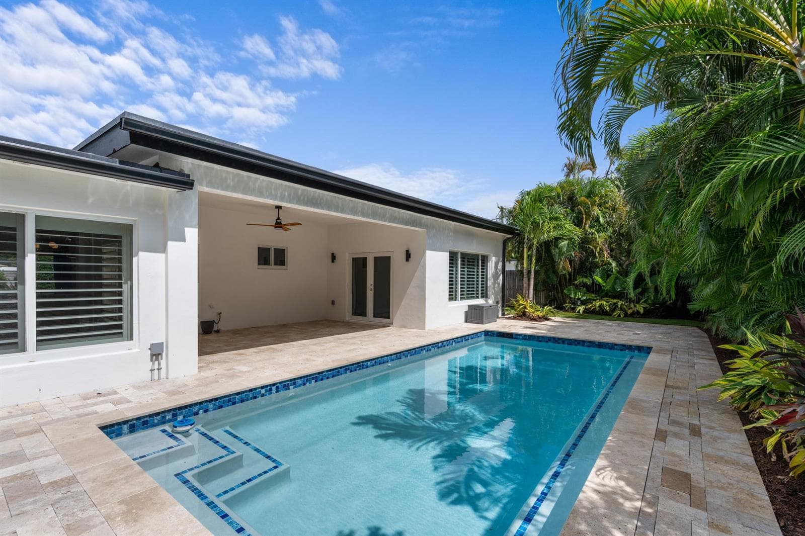 Pool & Patio