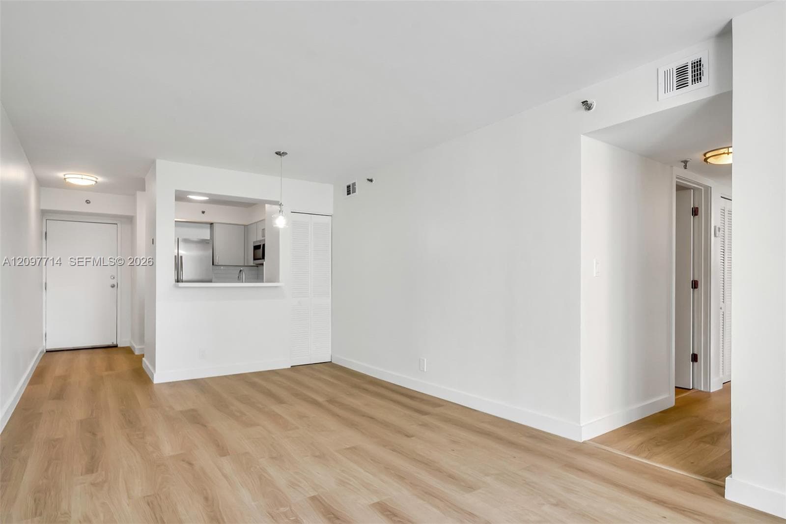 RIOPLAZA CONDOMINIUM NORT · #502 in Miami - Photo 6