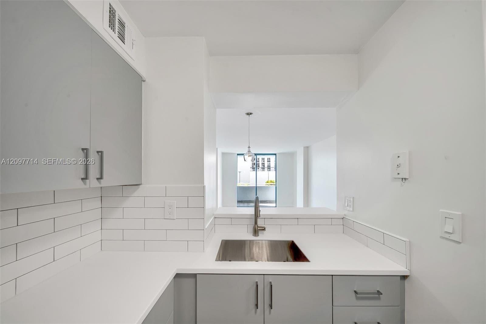 RIOPLAZA CONDOMINIUM NORT · #502 in Miami - Photo 4