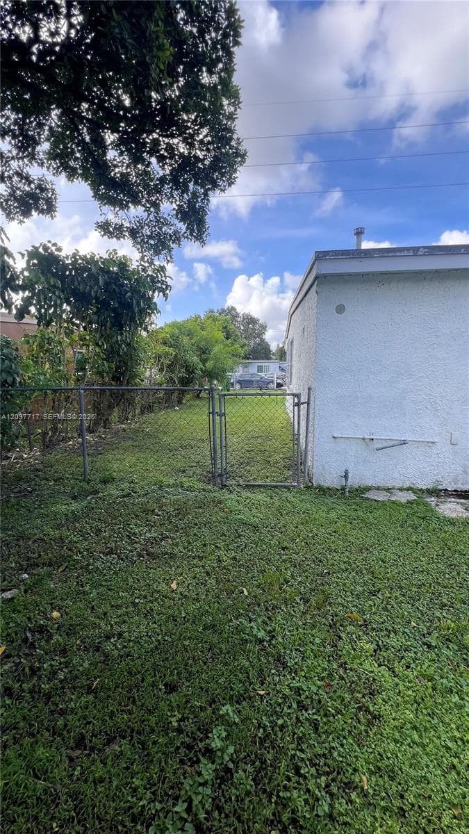 2040 Wilmington St #0 photo 17