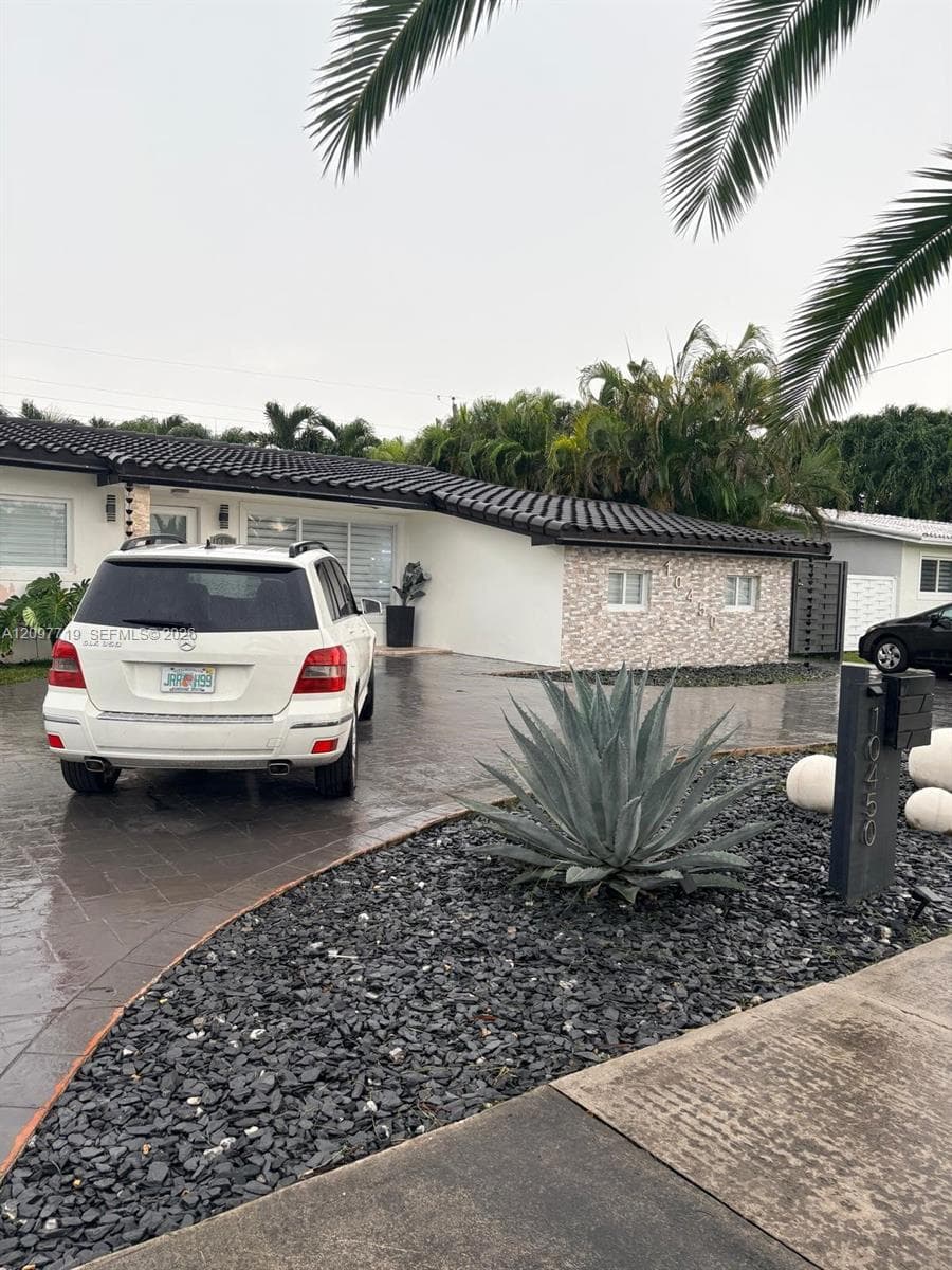 10450 SW 42nd Ter photo 34
