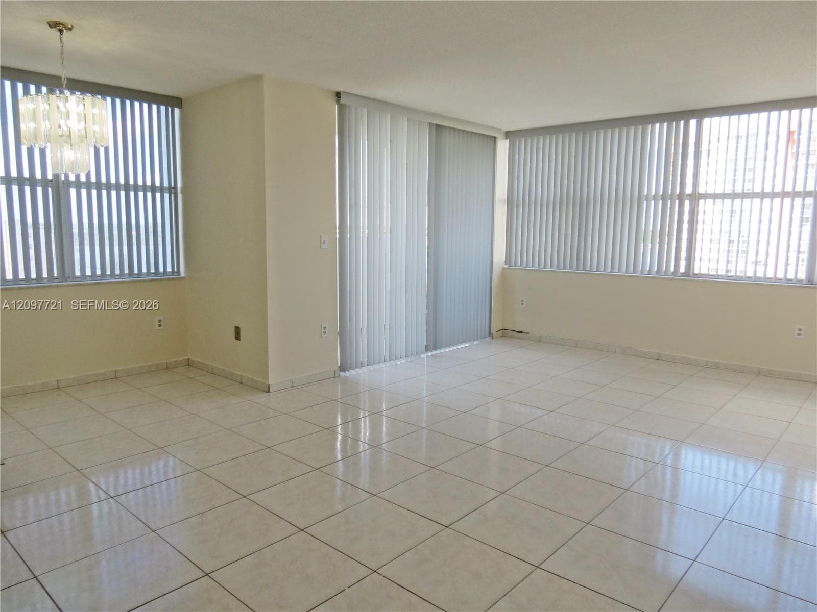 WILSHIRE CONDO · #906W in Miami - Photo 6