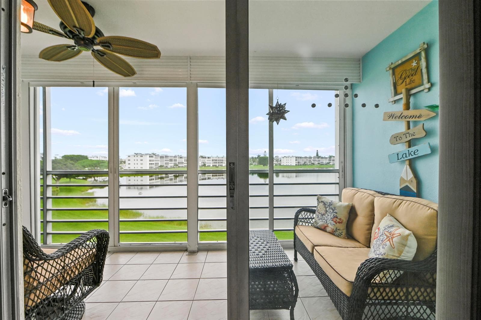23 Balcony 04
