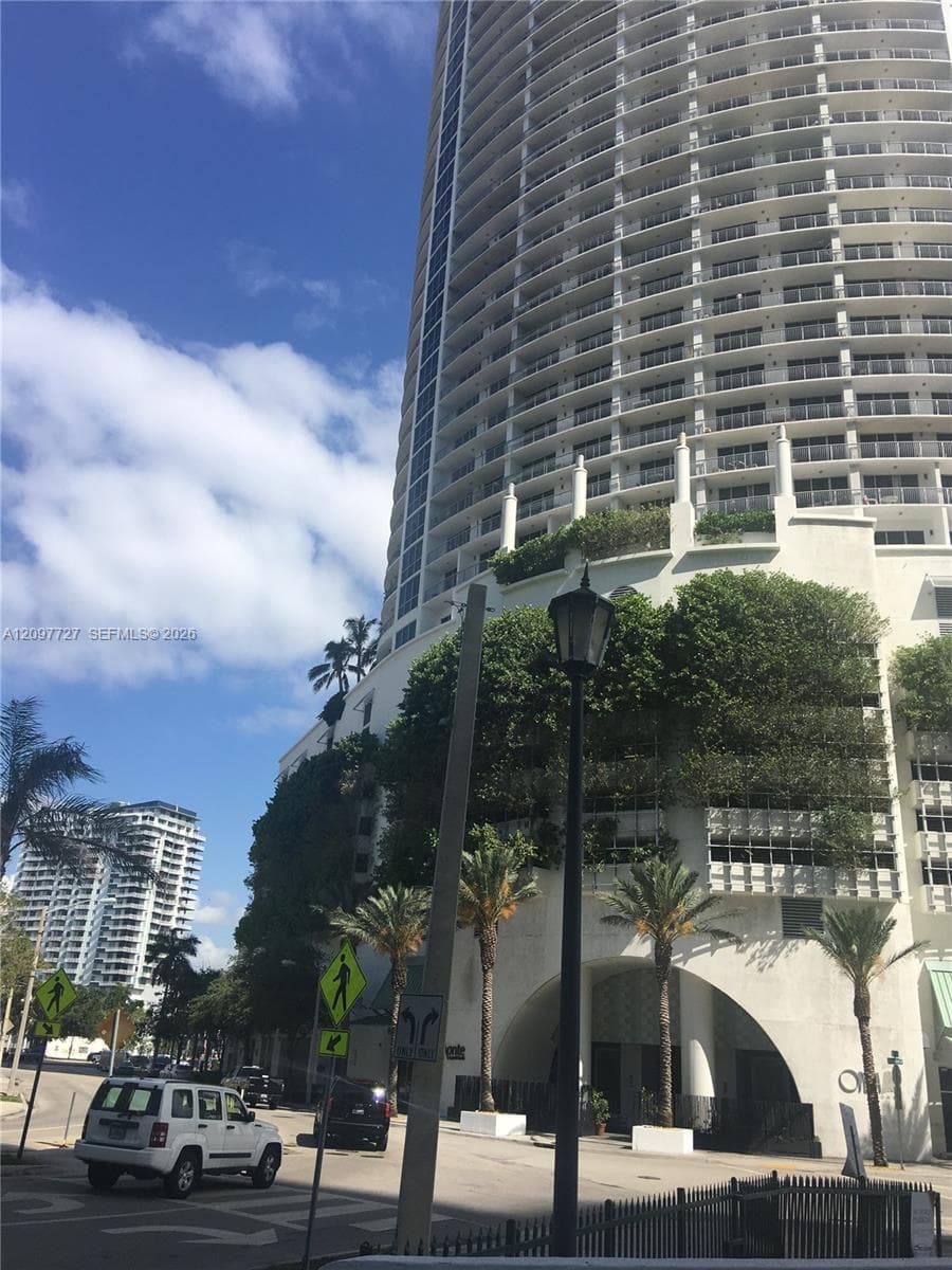 Opera Tower · #2408 in Miami - Photo 2