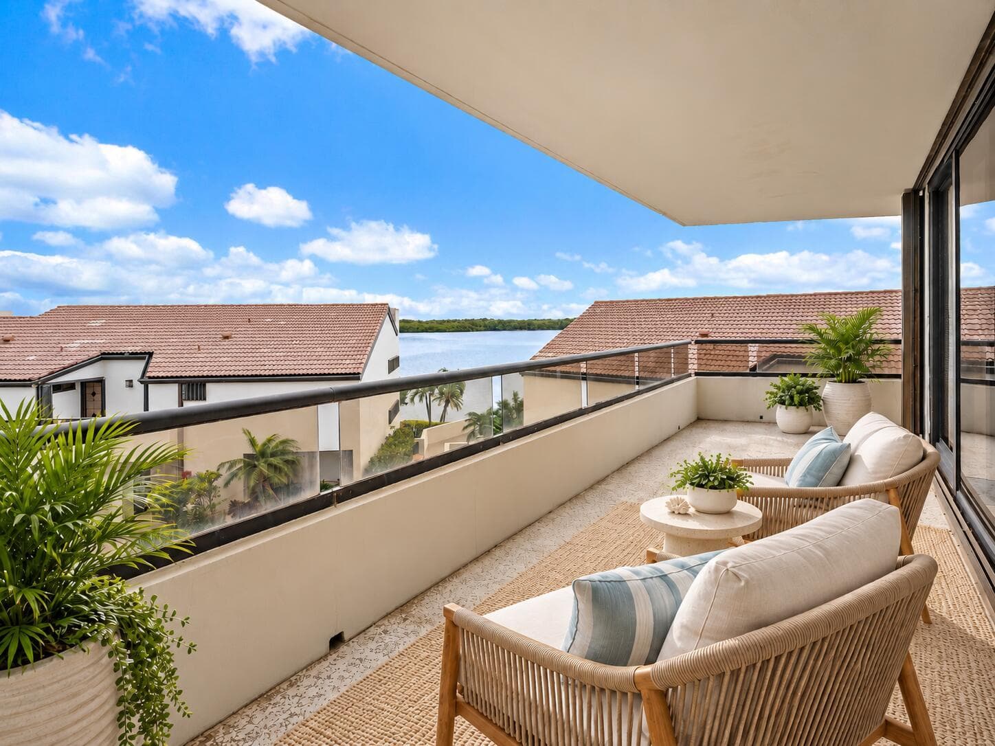 Balcony - Virtually staged