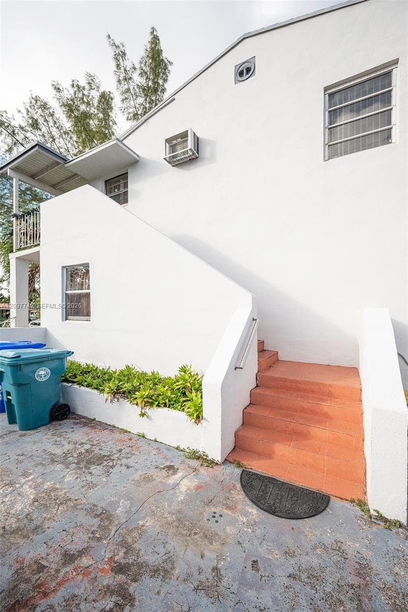 TWELFTH ST MANORS · #2 in Miami - Photo 16