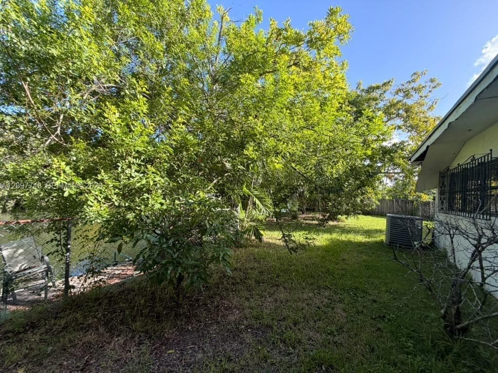 5861 SW 63rd Ct photo 18