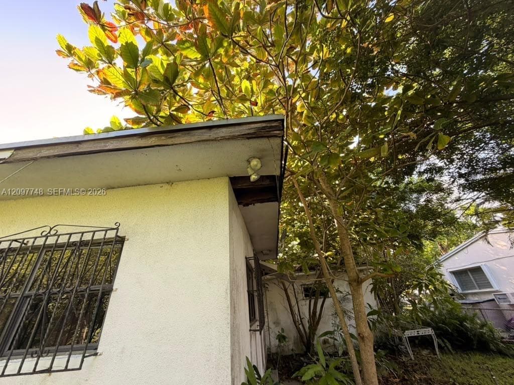 5861 SW 63rd Ct photo 8