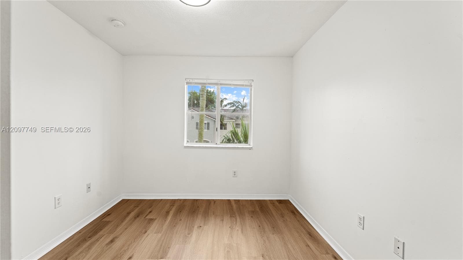 1685 SE 30th St photo 10