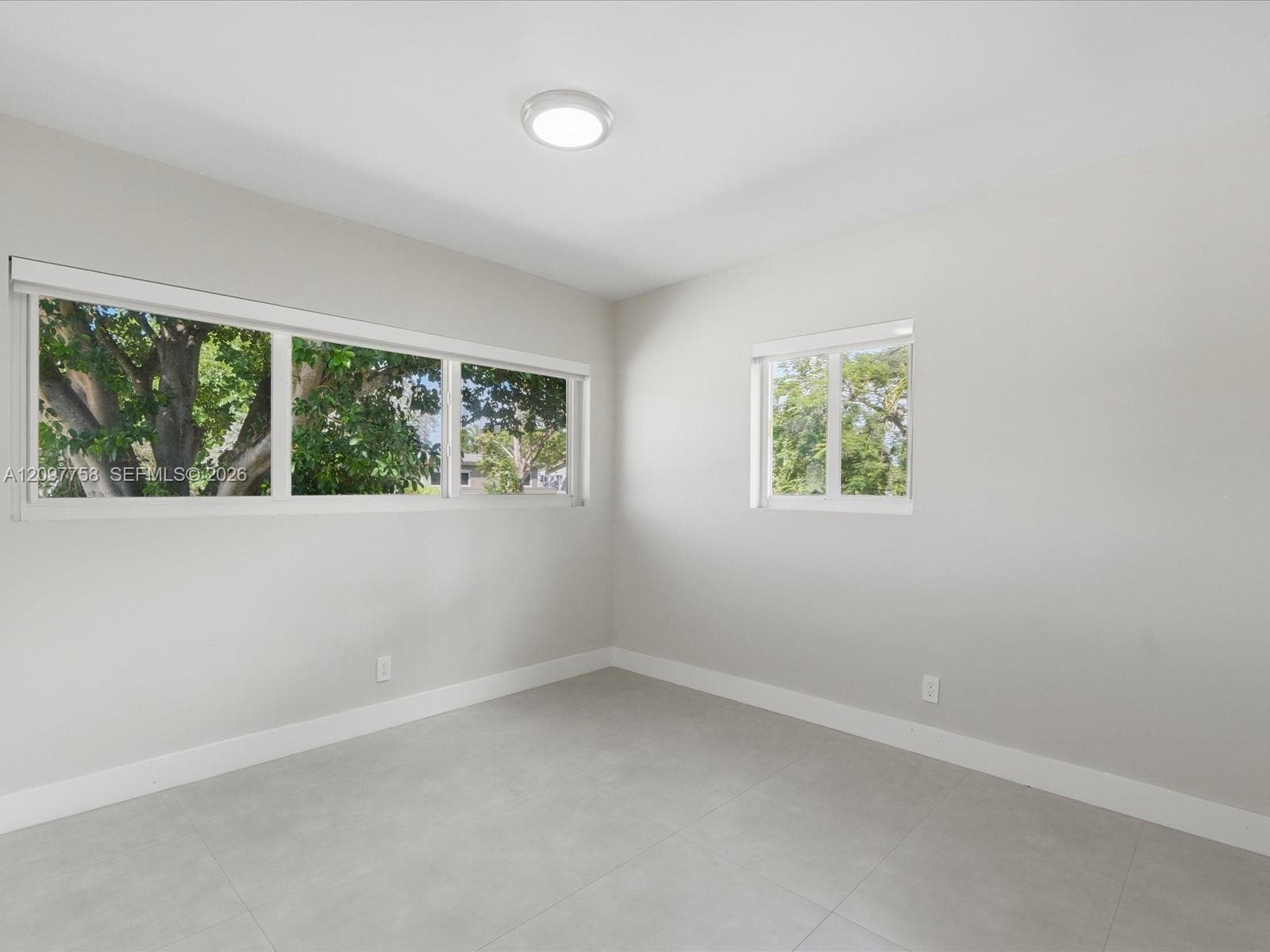 8440 SW 34th Ter photo 22