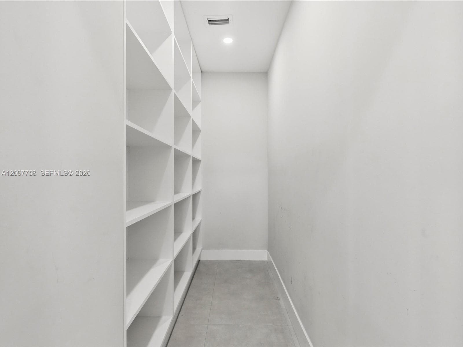 8440 SW 34th Ter photo 3