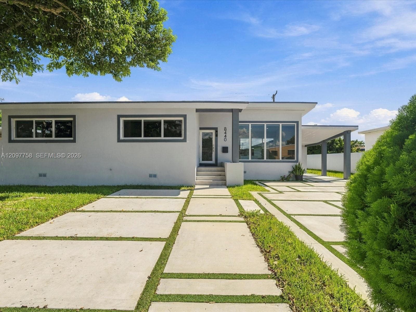 8440 SW 34th Ter photo 1