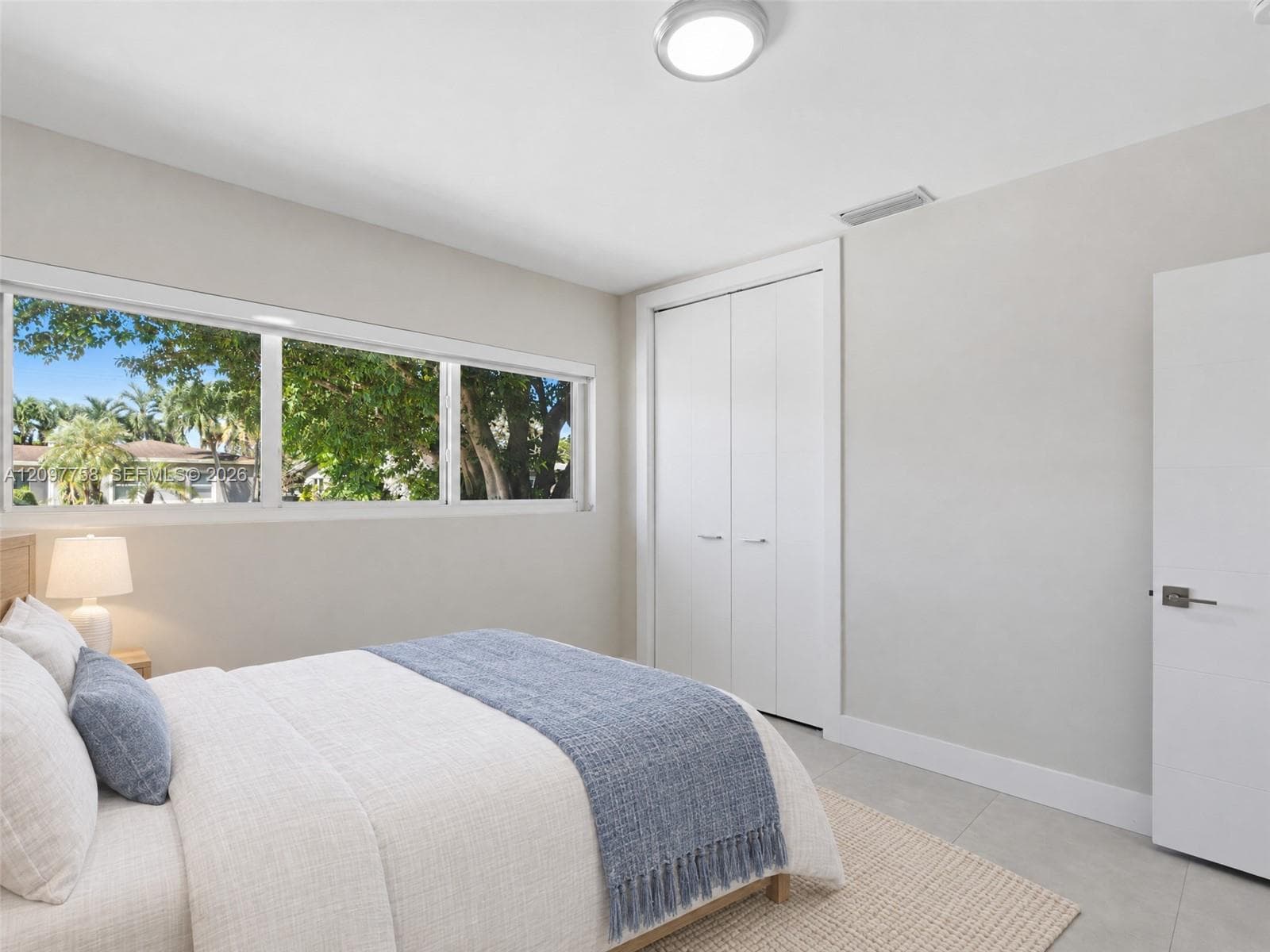 Photos with furniture have been virtually staged
